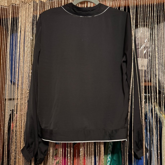 Top - Picture 5 of 5